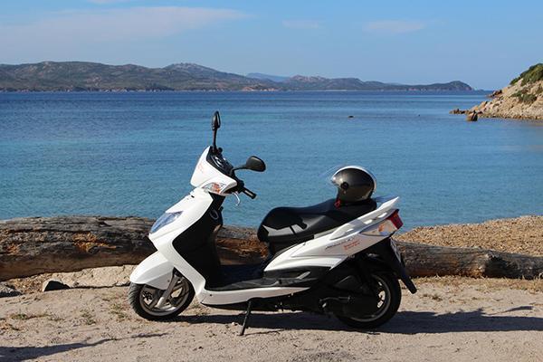 Scooter à louer Bonifacio