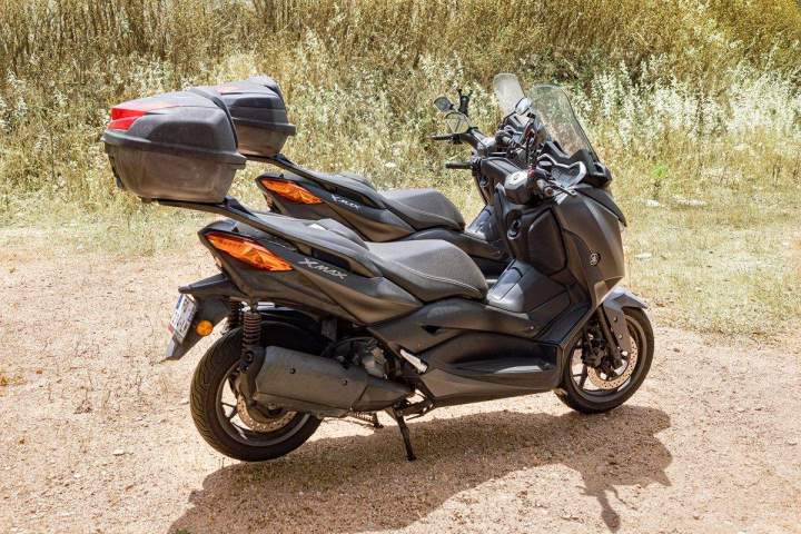 Location de différents modèles de motos Bonifacio